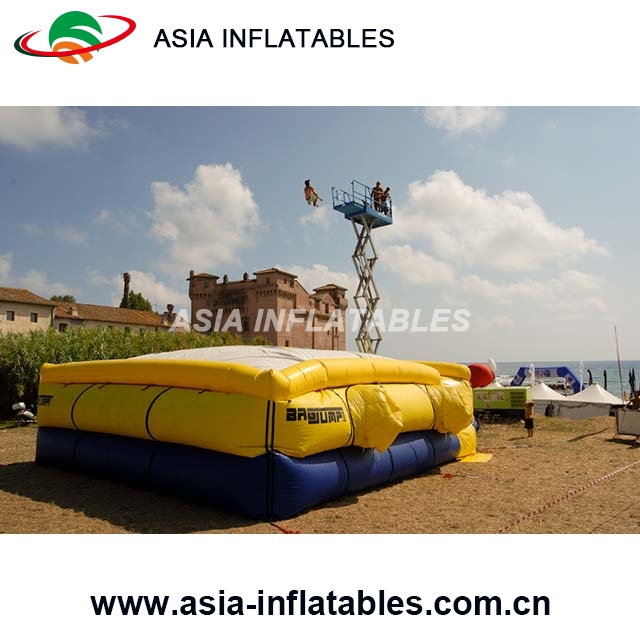 Δημοφιλής διογκώσιμος αερόσακος άλματος ακροβατικής επίδειξης, διογκώσιμος αερόσακος περιπέτειας για να κάνει σκι